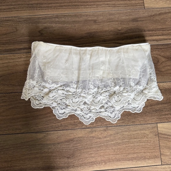Garage|  Small  | Southern Belle White Lace Strapless Micro Tube Top - Picture 4 of 6